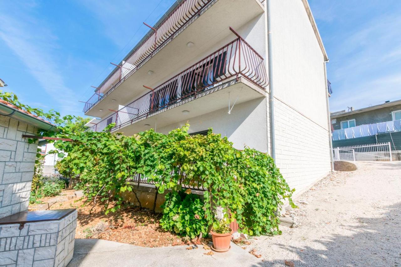 Apartments Matejka Primošten Exterior foto